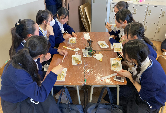 16食べる.JPG